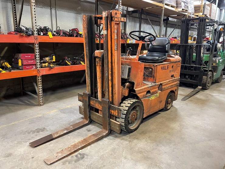 #1466-•-yale-5000-lb-lift-capacity-forklift-(pr4)-image-1