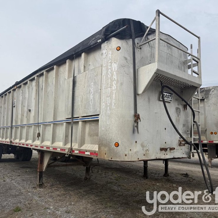 2004 East Walking Floor Trailer