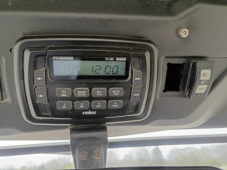 2022-can-am-defender-hd9-image-36