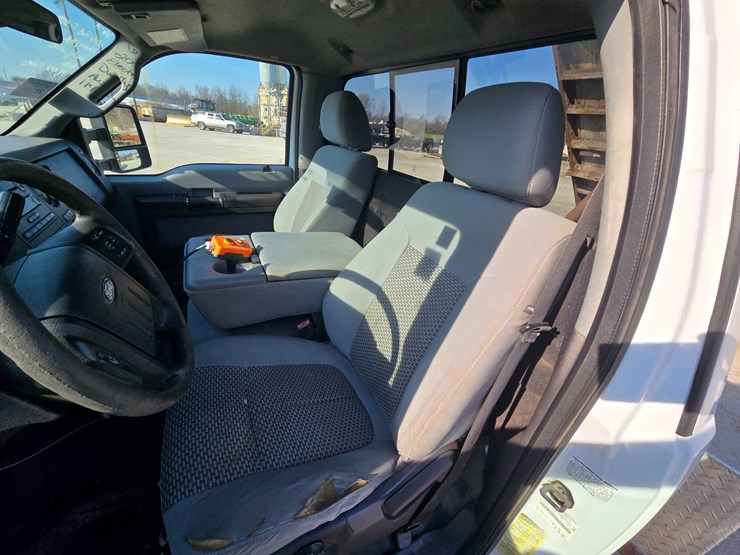 2016-ford-f550-image-39