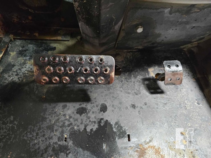 2008-jcb-930-image-13