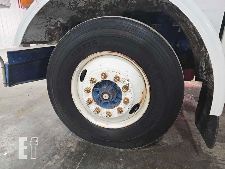 2004-peterbilt-378-image-24