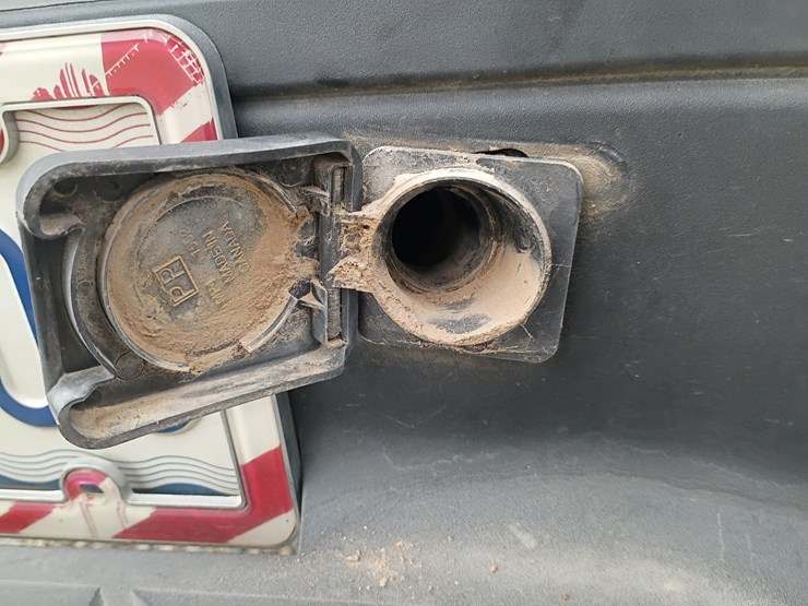 2013-chevrolet-2500-image-73