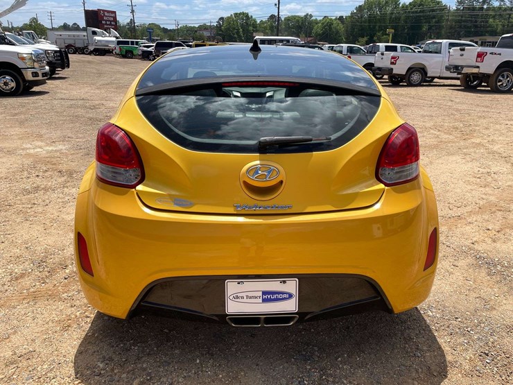2012-hyundai-veloster-2-door-hatchback-(138,741-miles)-image-6