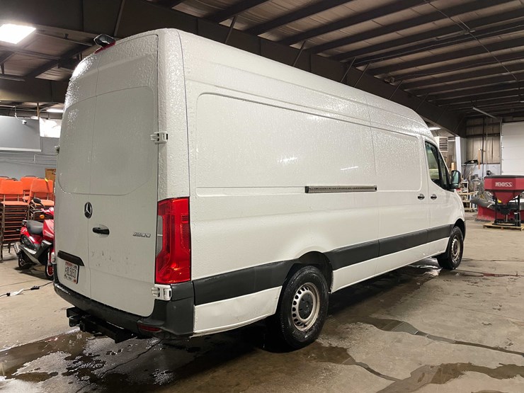 #1450-•-2019-mercedes-sprinter-van-(has-wi-title)-(of)-image-4