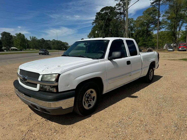 2004-chevrolet-1500-image-2