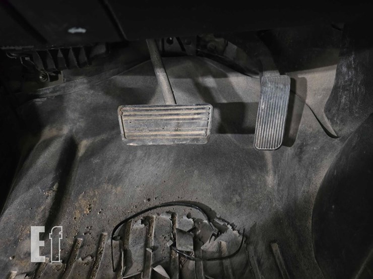 2015-chevrolet-silverado-1500-image-11