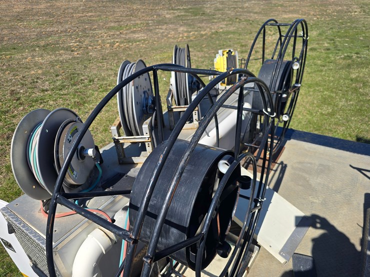 2008-international-durastar-4300-image-81