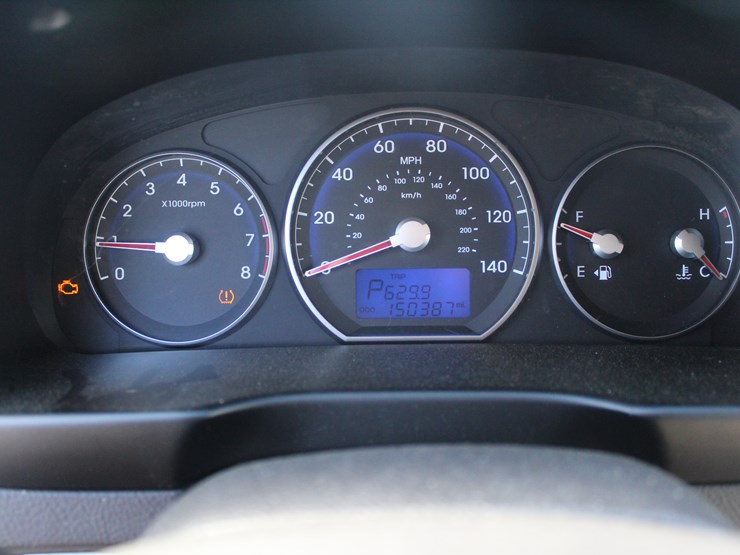 2010-hyundai-santa-fe-image-18