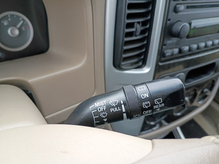 2005-mercury-mariner-image-47