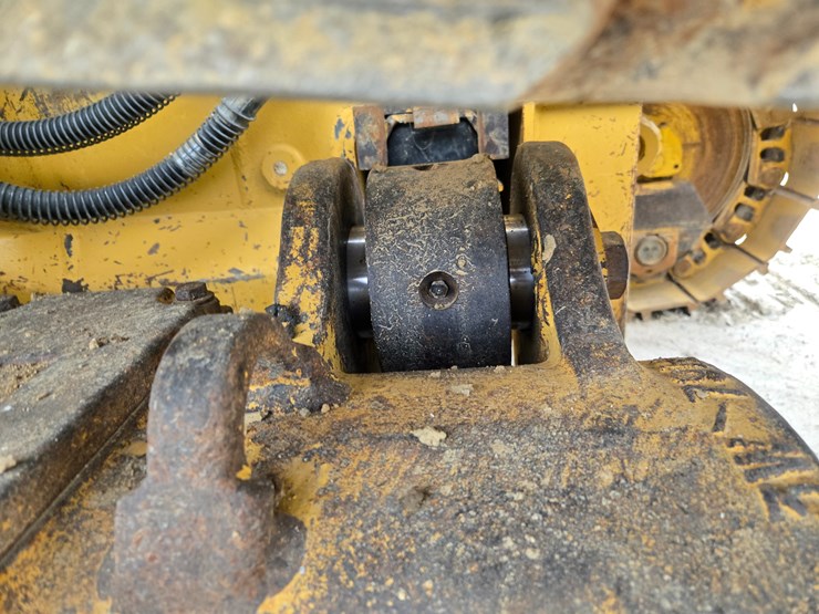 2001-caterpillar-963c-image-58