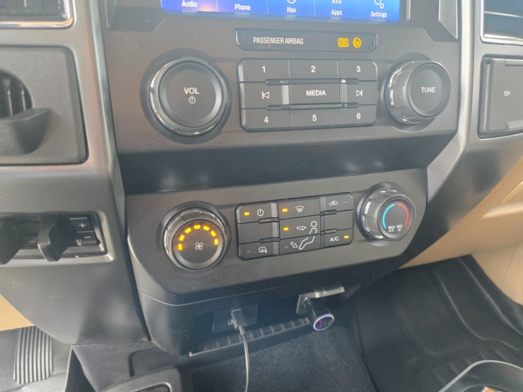 2020-ford-f550-image-82