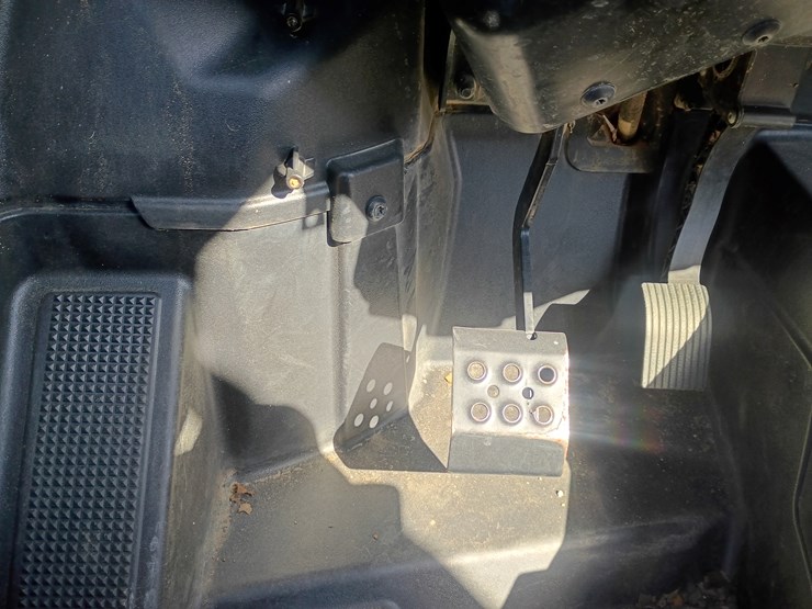 2015-polaris-ranger-image-38