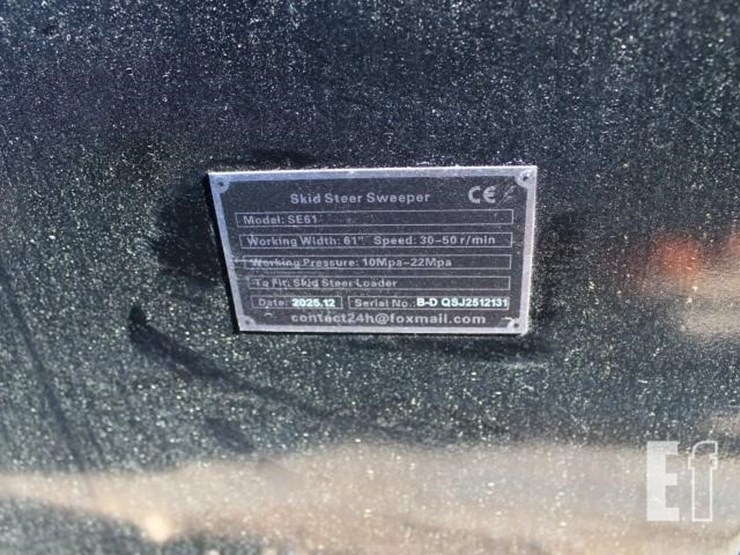 #3104-new-61"-hyd-broom-for-skid-steer-by-future-m-image-3