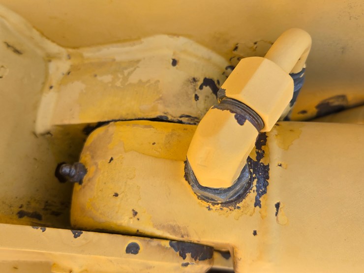 1998-deere-650g-image-84