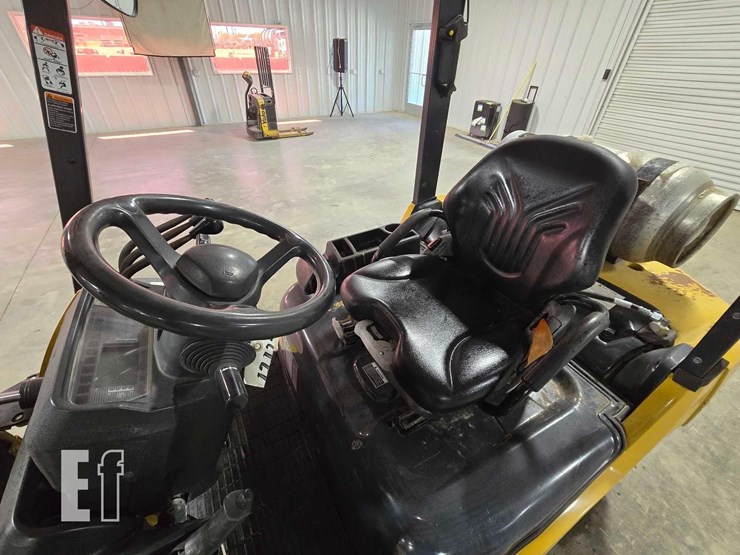 2021-caterpillar-gp25n-image-13