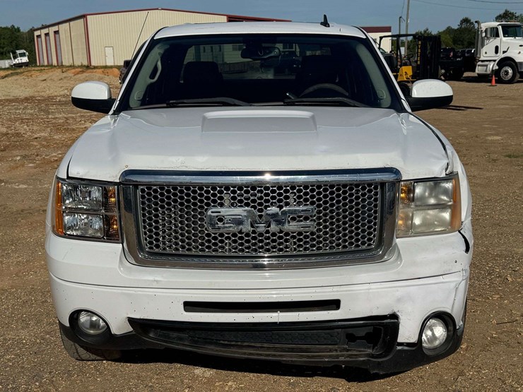 2007-gmc-sierra-1500-denali-image-5