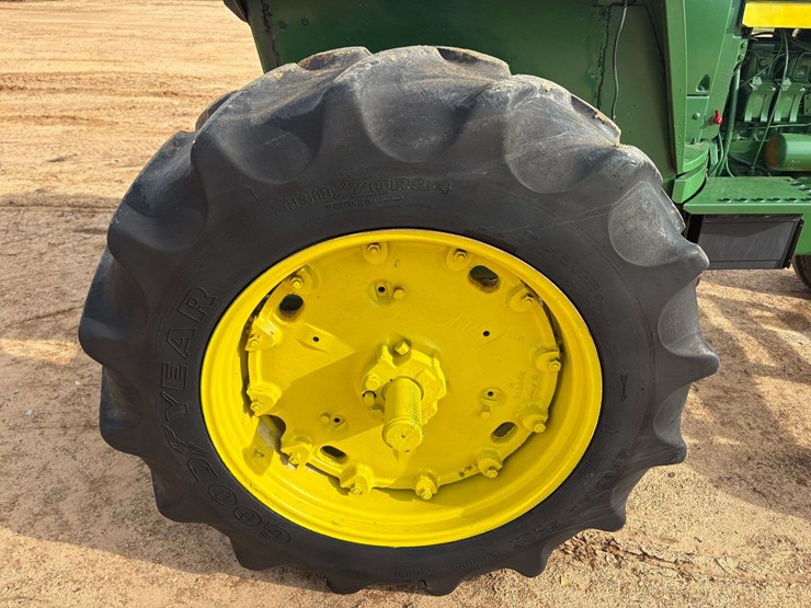 john-deere-4430-image-9