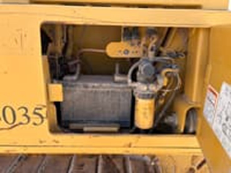 2006-caterpillar-d3g-image-8