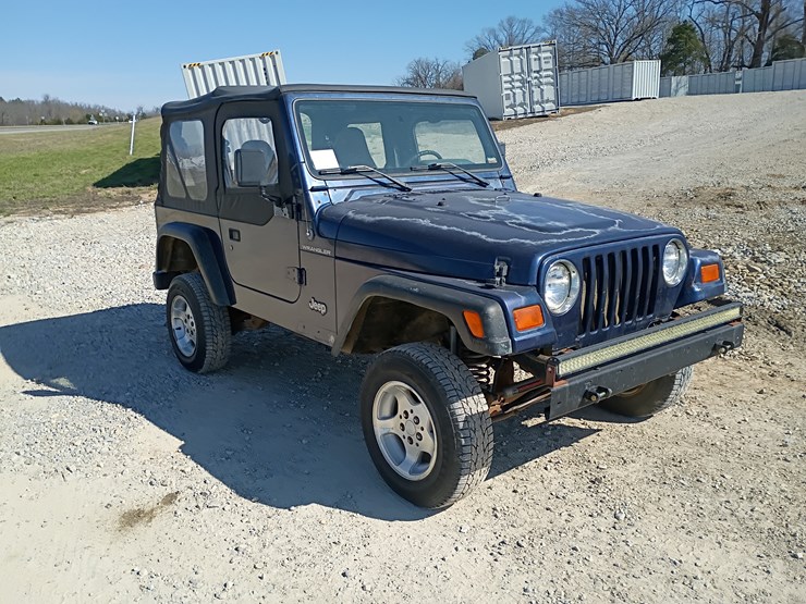 1997-jeep-wrangler-image-13