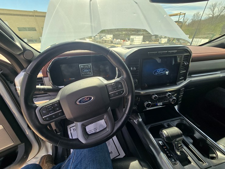 2022-ford-f150-image-32