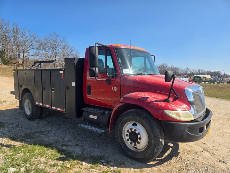 2007-international-durastar-4300-image-23