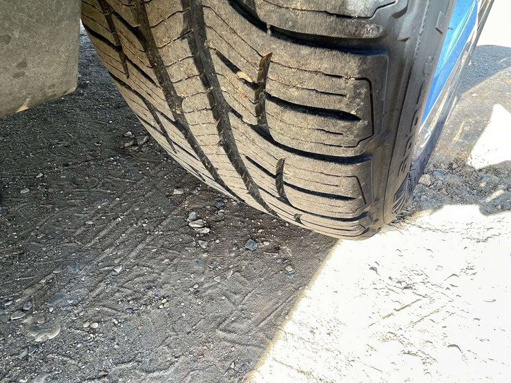 2011-cadillac-srx-image-21