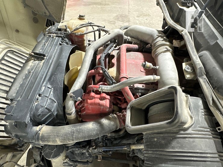 2017-international-prostar-image-26