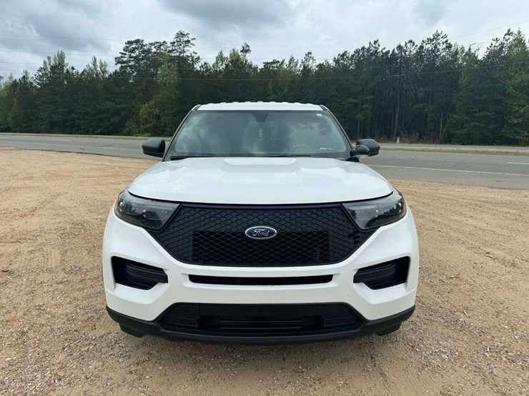 2021-ford-explorer-image-8