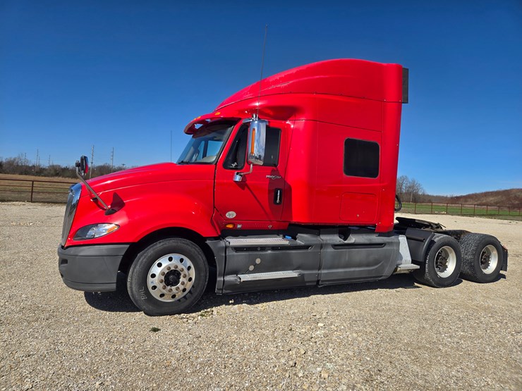 2014-international-prostar-image-6