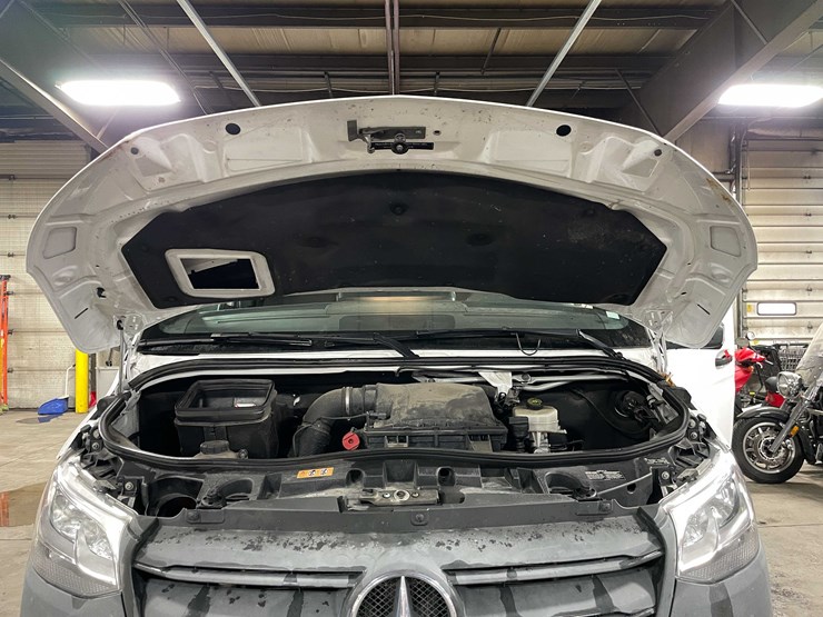 #1450-•-2019-mercedes-sprinter-van-(has-wi-title)-(of)-image-64