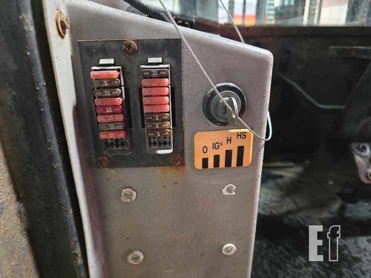 2008-jcb-930-image-15