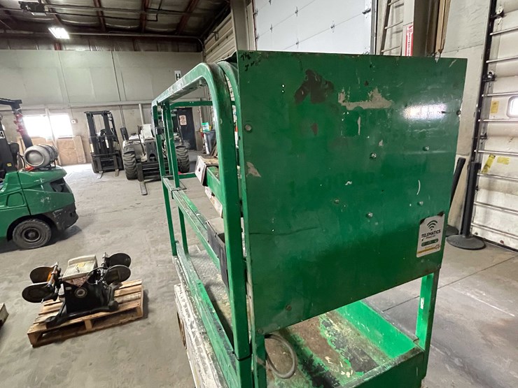 #1465-•-14'-scissor-lift-(e)-image-17
