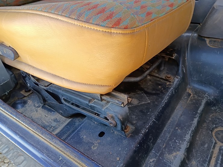 1997-jeep-wrangler-image-38