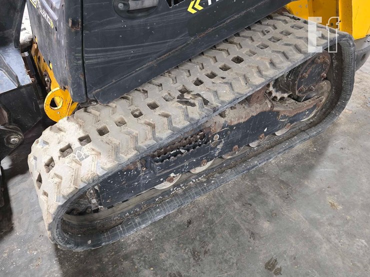 2020-jcb-3ts-8t-image-25