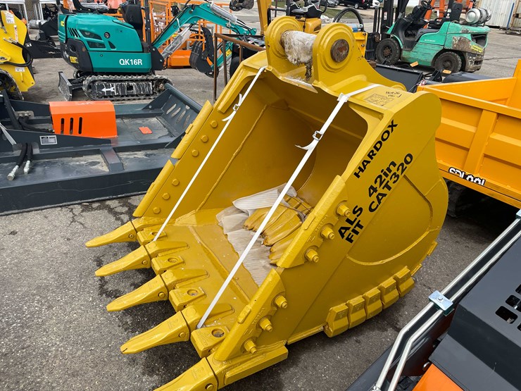 caterpillar-320-image-7