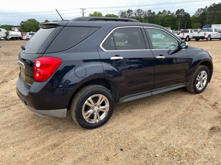 2015-chevrolet-equinox-lt-image-3