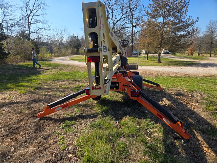 jlg-t350-image-13