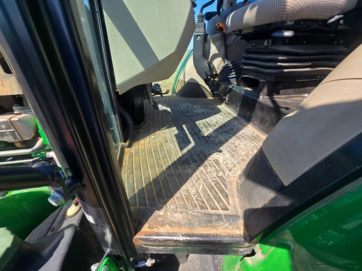 2019-john-deere-5100e-image-30