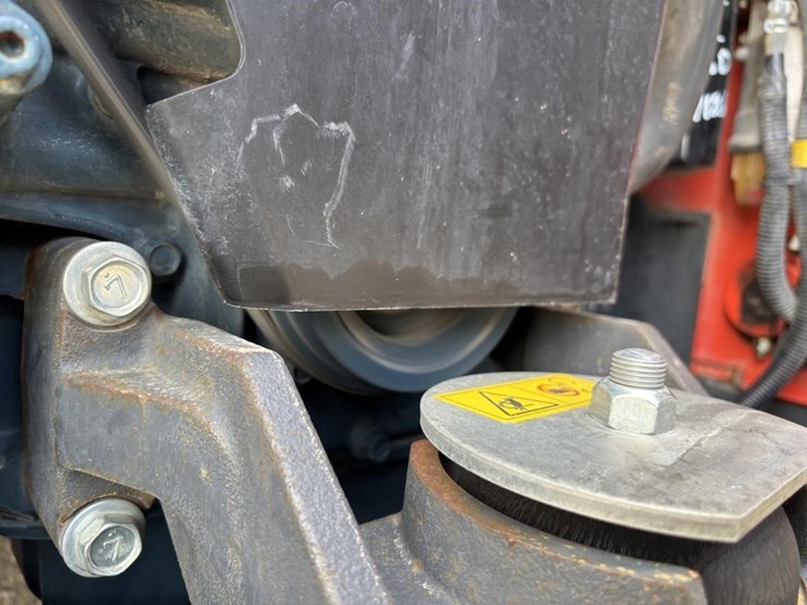 2018-kubota-ssv65-image-31