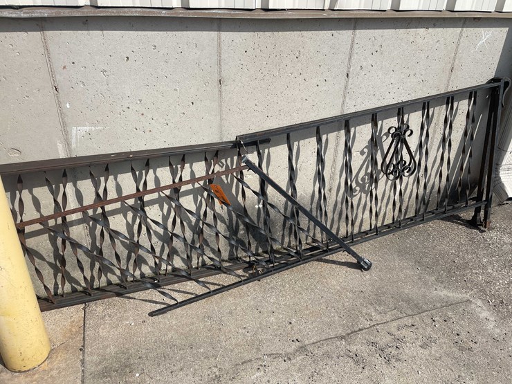 #7019-•-(5)-porch-hand-railings-(o3)-image-1