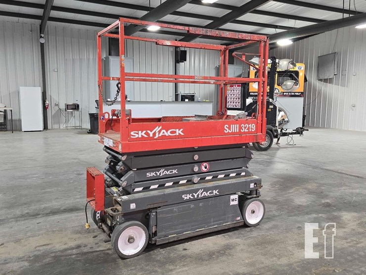 2018-skyjack-sjiii3219-image-3