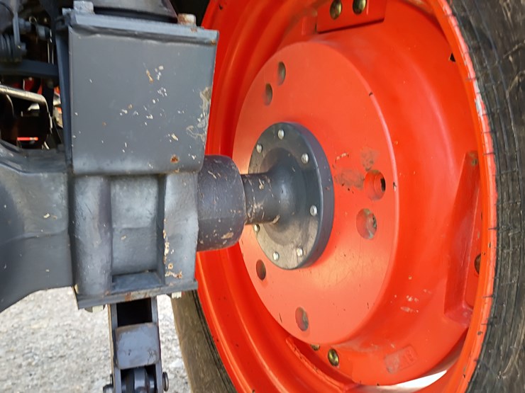 2019-kubota-m7060-image-65