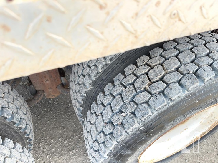 1995-kenworth-t800-image-13