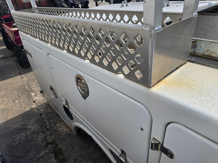 #22631-•-utility-bed-image-7