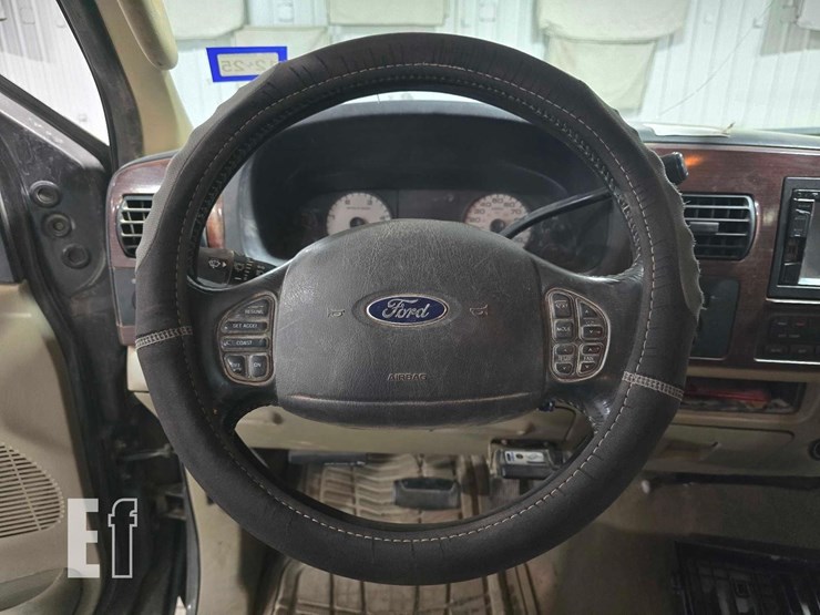 2005-ford-f250-lariat-image-10