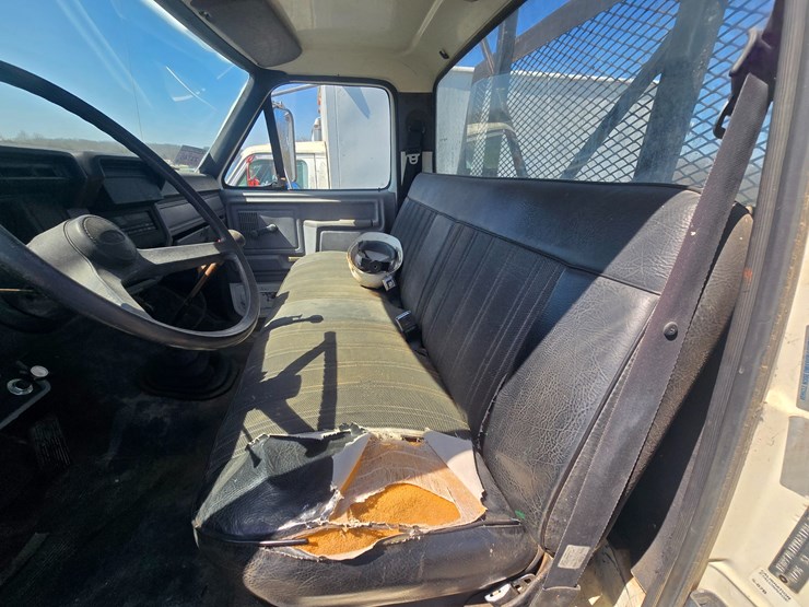 1997-ford-f700-image-40