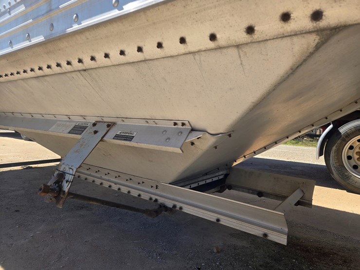 2010-timpte-hopper-bottom-image-52