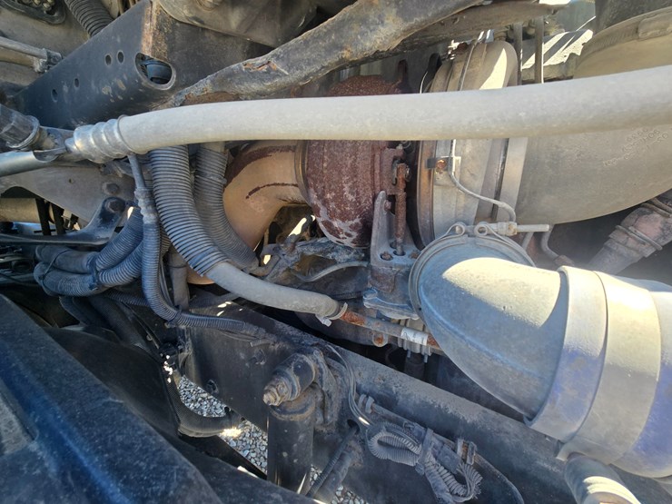 2006-freightliner-columbia-120-image-42