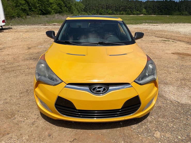 2012-hyundai-veloster-2-door-hatchback-(138,741-miles)-image-5